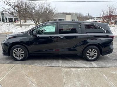 2024 Toyota Sienna LE - Photo 7