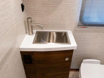 2022 Winnebago VIEW - Photo 19