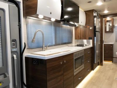 2022 Winnebago VIEW - Photo 6