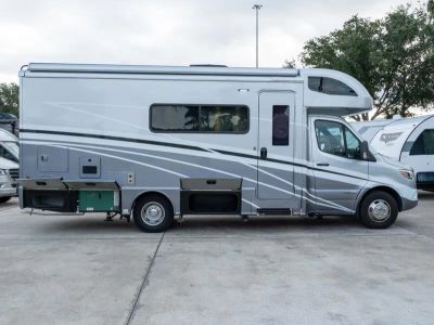2022 Winnebago VIEW - Photo 23