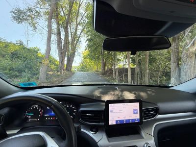 2022 Ford Explorer — side profile view