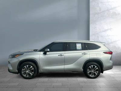 2022 Toyota Highlander - Photo 3