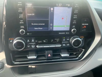2022 Toyota Highlander - Photo 11