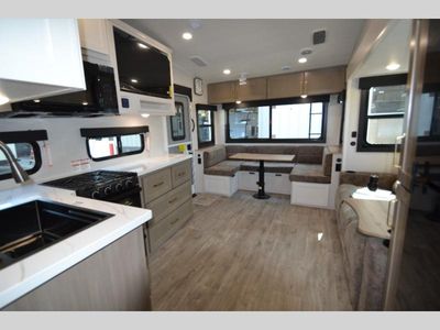 2026 Jayco Eagle HT - Photo 6