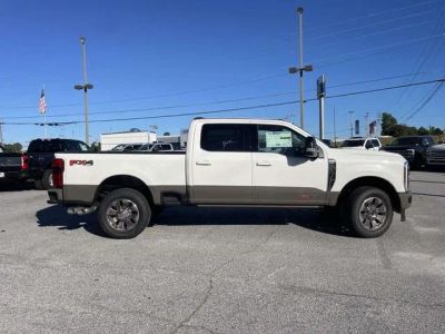 2026 Ford F-350SD - Photo 2