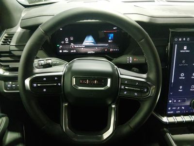 2025 GMC Acadia - Photo 12