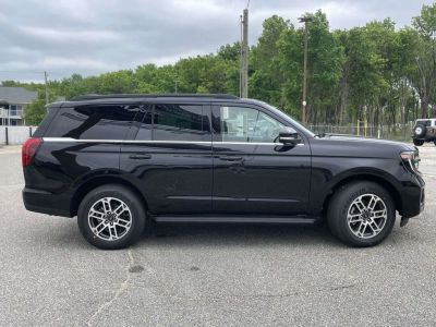 2026 Ford Expedition - Photo 2