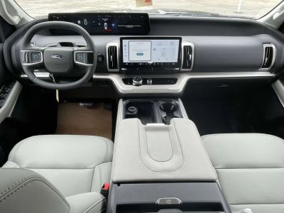 2026 Ford Expedition - Photo 11