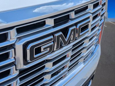2026 GMC Yukon — detail view