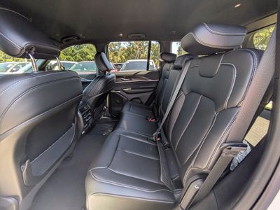 2025 Jeep Grand Cherokee - Photo 12