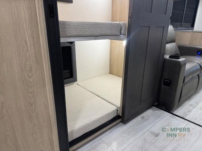 2026 Coachmen RV Entourage — photo 42 view