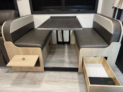 2026 Coachmen RV Entourage — photo 17 view
