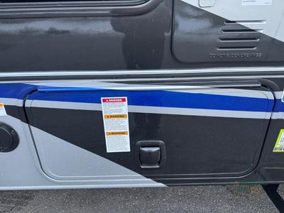 2026 Coachmen RV Entourage — photo 8 view