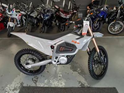 2026 Kayo eC2i — front three-quarter view
