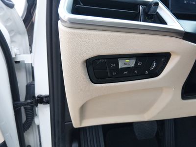 2025 BMW 3 Series - Photo 13