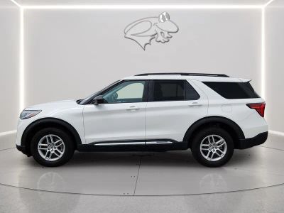 2025 Ford Explorer — side profile view