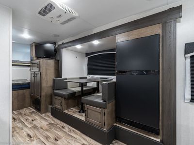 2023 Venture RV Sonic - Photo 6