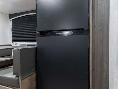 2023 Venture RV Sonic - Photo 7