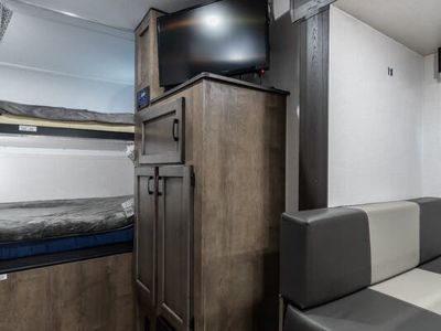 2023 Venture RV Sonic - Photo 9