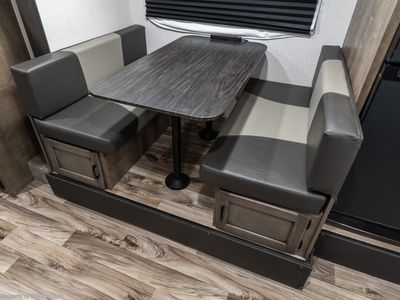 2023 Venture RV Sonic - Photo 8