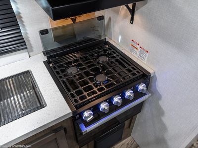 2023 Venture RV Sonic - Photo 15