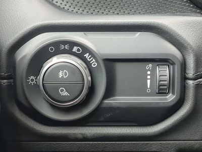2024 Jeep Gladiator — photo 25 view