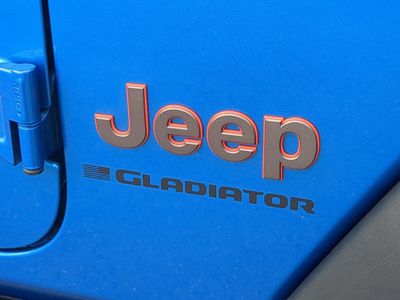 2024 Jeep Gladiator — photo 13 view