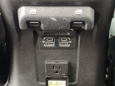 2024 Jeep Gladiator — photo 16 view