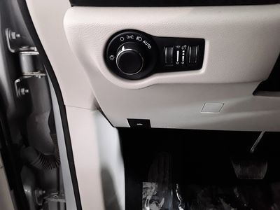 2023 Chrysler Voyager - Photo 24
