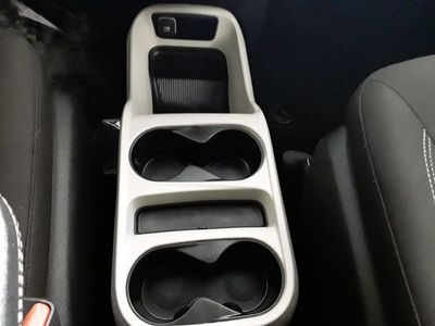 2023 Chrysler Voyager - Photo 20