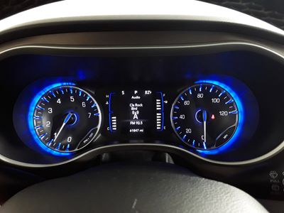 2023 Chrysler Voyager - Photo 14