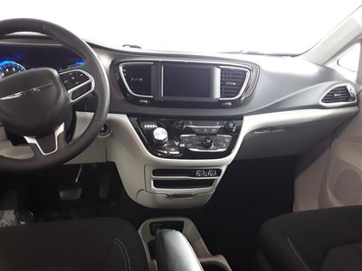 2023 Chrysler Voyager - Photo 13