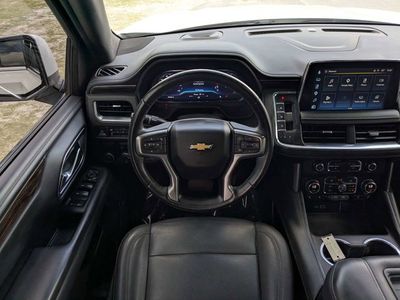 2022 Chevrolet Suburban — photo 16 view
