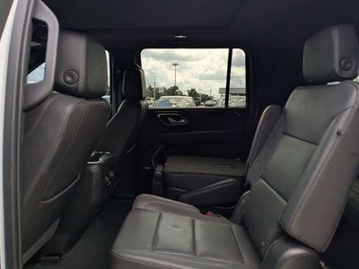 2022 Chevrolet Suburban — photo 14 view