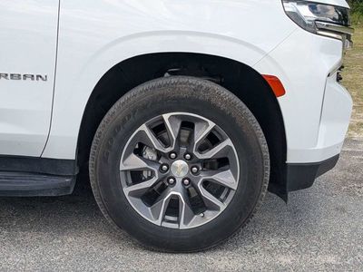 2022 Chevrolet Suburban — photo 12 view