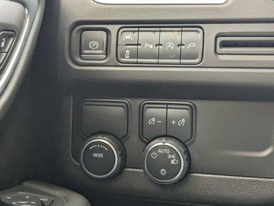 2022 Chevrolet Suburban — photo 22 view