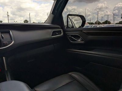 2022 Chevrolet Suburban — photo 17 view