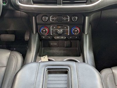 2022 Chevrolet Suburban — photo 19 view