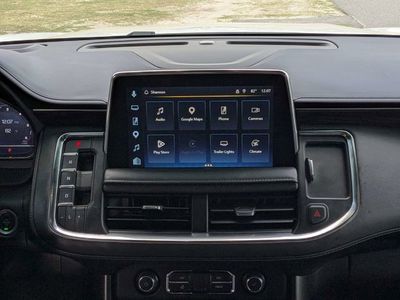 2022 Chevrolet Suburban — photo 18 view