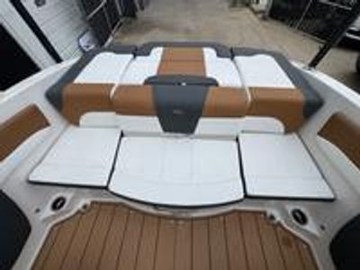 2026 Chaparral 21 SSI - Photo 13