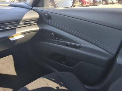 2026 Hyundai ELANTRA — photo 18 view