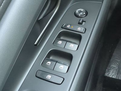2026 Hyundai ELANTRA — photo 26 view