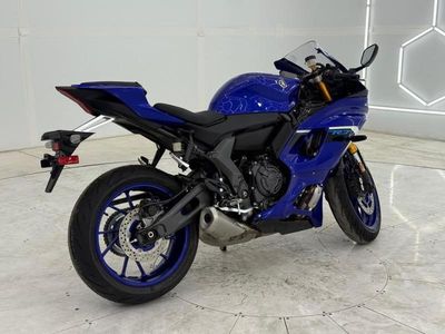 2025 Yamaha YZF-R7 - Photo 13