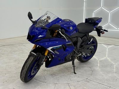 2025 Yamaha YZF-R7 - Photo 3