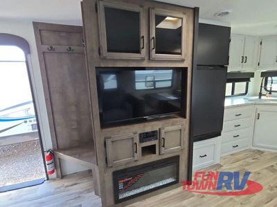 2023 Venture RV SportTrek - Photo 22