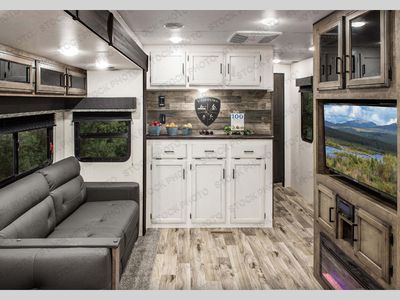 2023 Venture RV SportTrek - Photo 44
