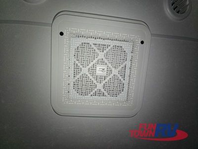 2023 Venture RV SportTrek - Photo 38