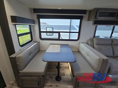 2023 Venture RV SportTrek - Photo 18