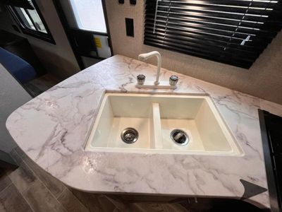 2021 Jayco Jay Flight — photo 13 view