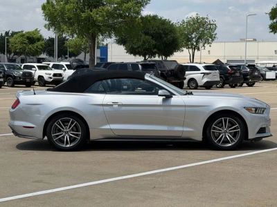 2016 Ford Mustang - Photo 3